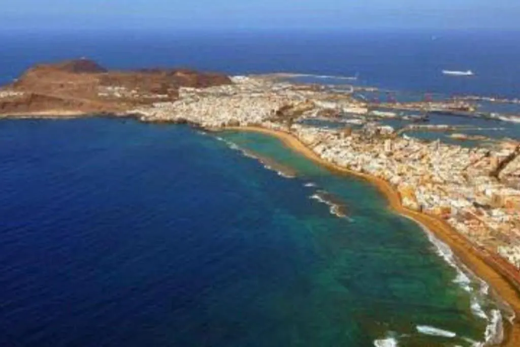 Holidays In My Playa Chica Las Palmas de Gran Canaria
